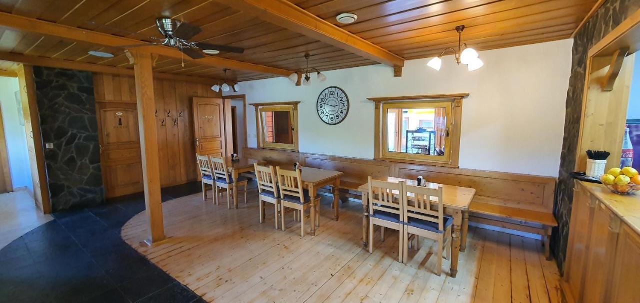 Katerina Restaurant A Penzion Розвадов Экстерьер фото